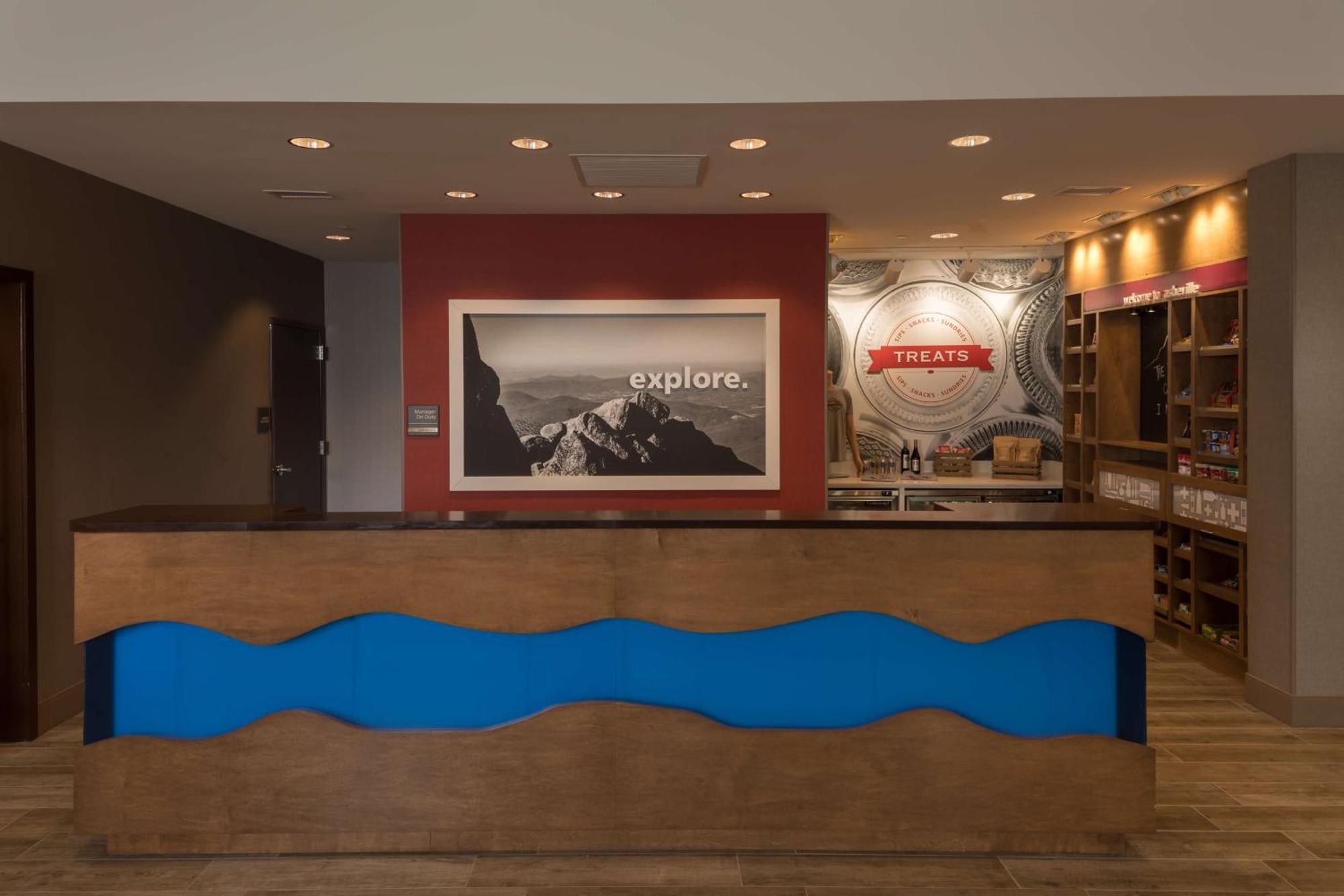 Hampton Inn & Suites-Asheville Biltmore Village, Nc Exteriör bild