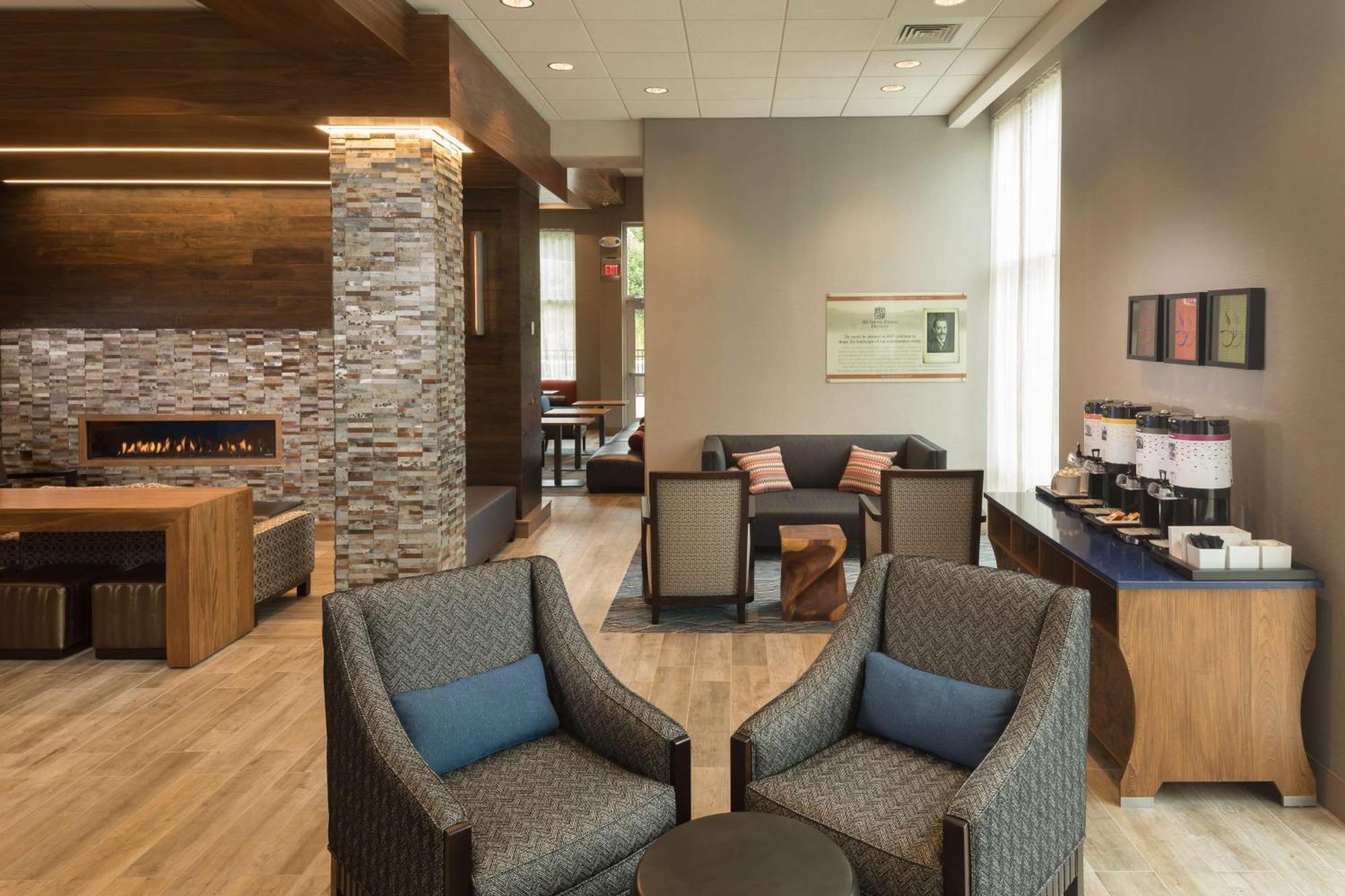 Hampton Inn & Suites-Asheville Biltmore Village, Nc Exteriör bild